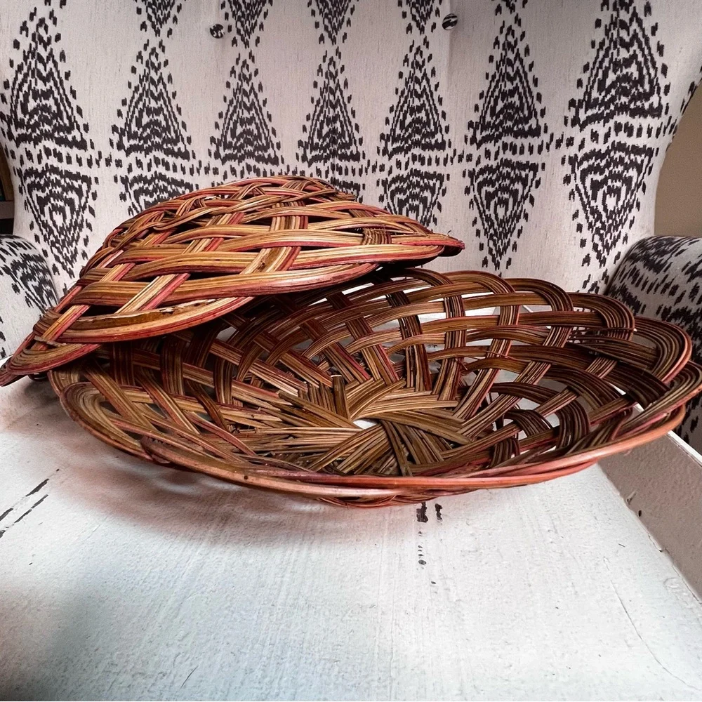 Pair of Vintage Wicker Baskets - Picture 12 of 16